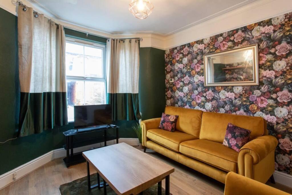 Cosy Home In City Centre Линкольн Экстерьер фото